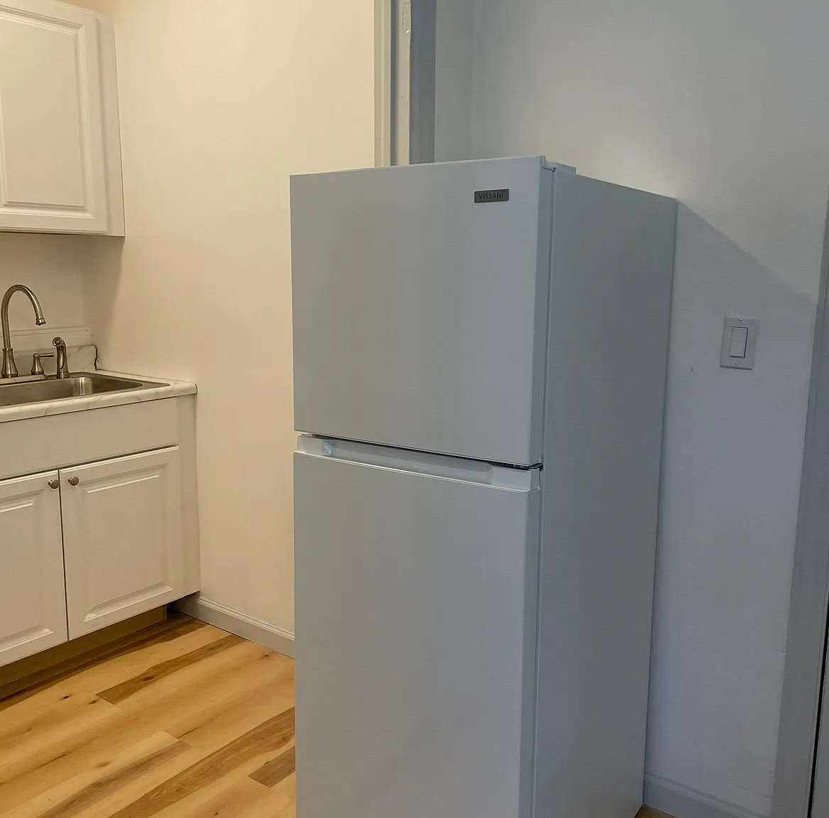 1 bed, $2,400 — Photo 3