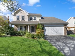 575 Red Bridge Rd, Lake Zurich, IL 60047