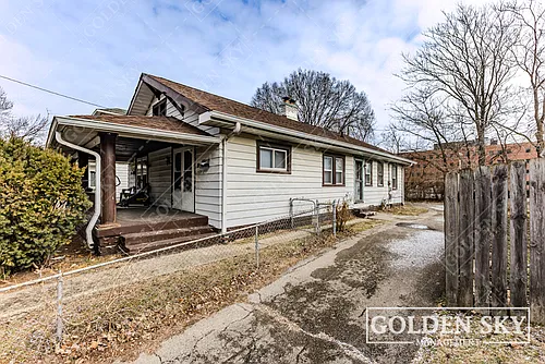 2937 N Kenwood Ave #A Photo 1