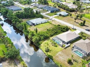 150 Albatross Rd, Rotonda West, FL 33947