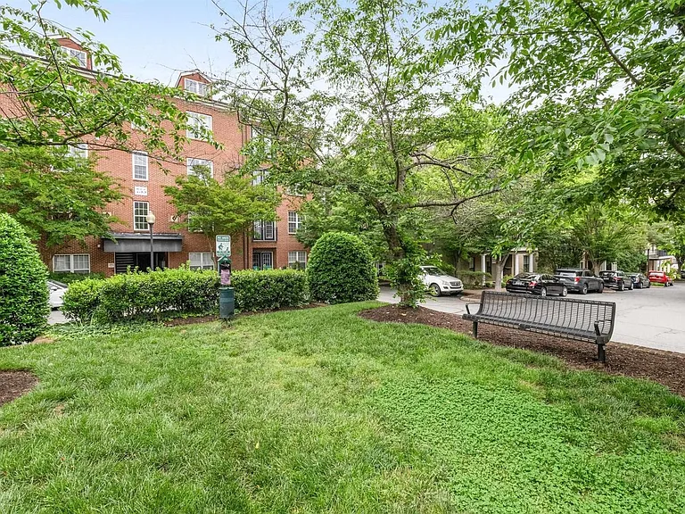 760 Walker Sq #3C — Photo 27
