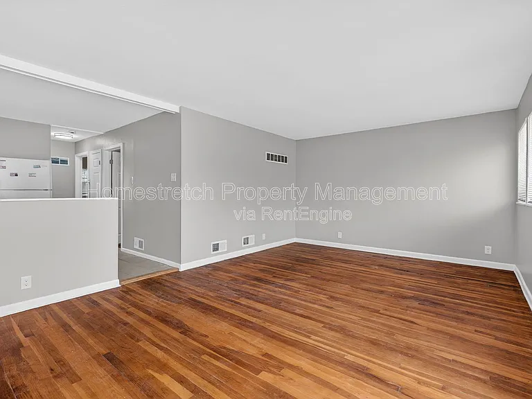 10201 Gourock Dr — Photo 12