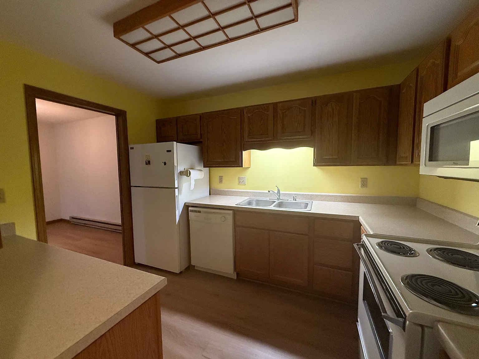 2 bed, $1,595 — Photo 3