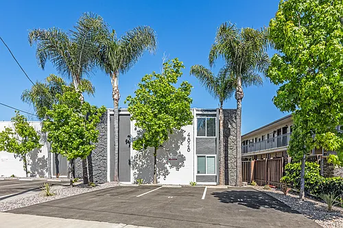 4828 W Mountain View Dr #9 Photo 1