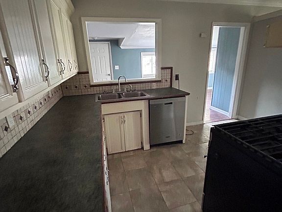 5th image of 1114 Pear St