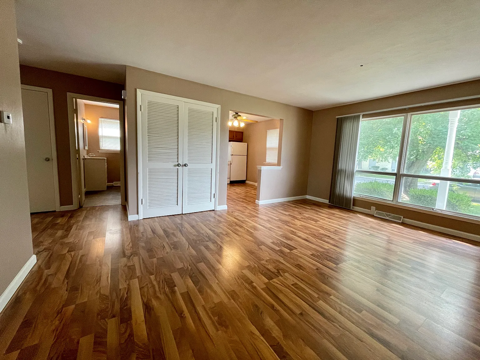 2 bed, 864 sqft, $895 — Photo 1