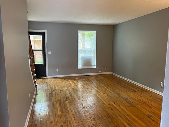 2nd image of 1855 Willoway Cir N