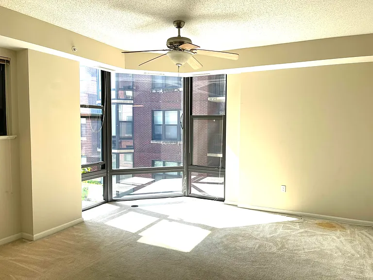 1390 Kenyon St NW #412 — Photo 12