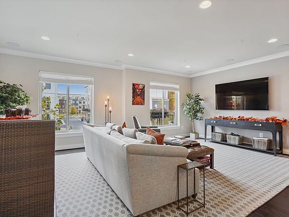 4th image of 4944 Trail Vista Ln