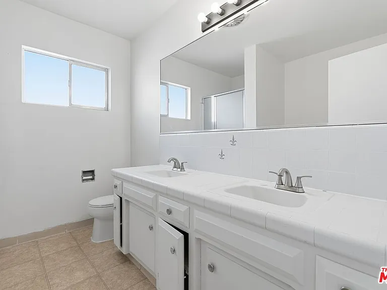 2332 S Beverly Glen Blvd #5 — Photo 11