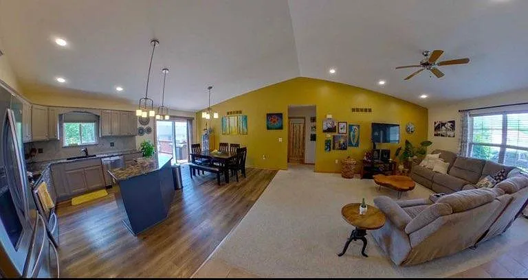 517 Harland Dr — Photo 3