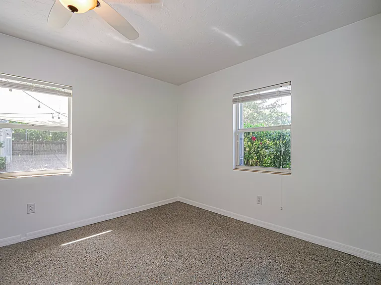 2158 Seville Ave — Photo 14