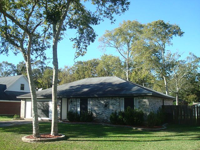 1st image of 472 Oyster Creek Ct