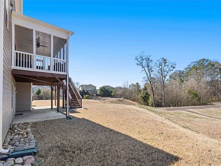 496 Spring View Dr — Photo 26