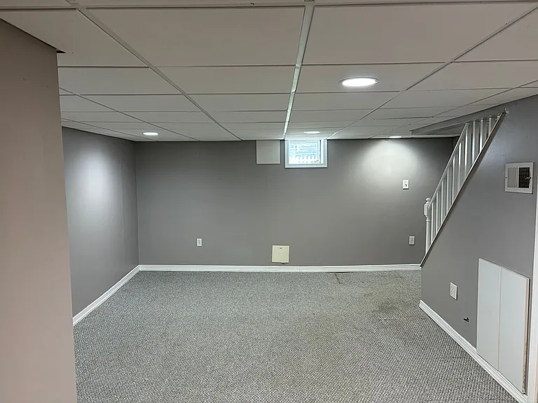 139 W Madison Ave — Photo 24