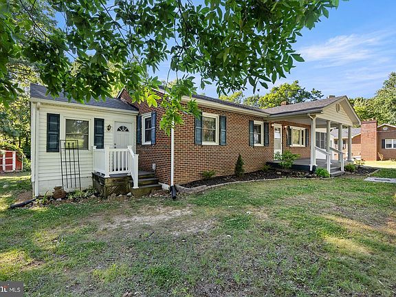 4th image of 2561 Apple Pie Ridge Rd