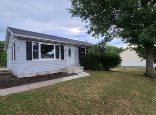 182 Drummer Dr, New Oxford, PA 17350
