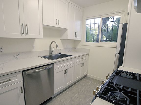 5th image of 3375 Manning Ave APT 9