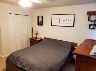 49 Grove St, Ansonia, CT 06401