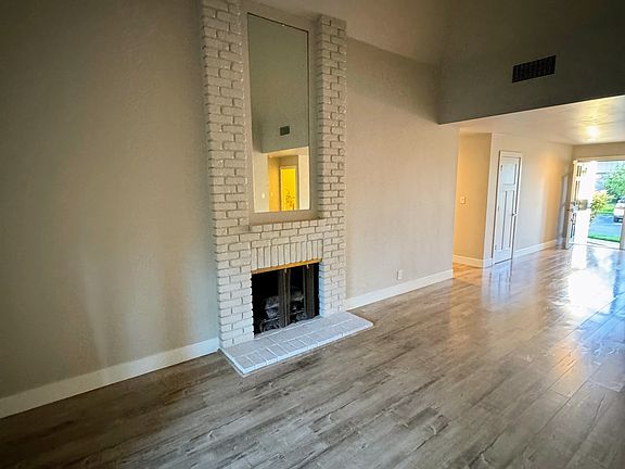 3rd image of 845 Commons Dr