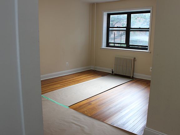 3rd image of 20-68 27th St APT 3C