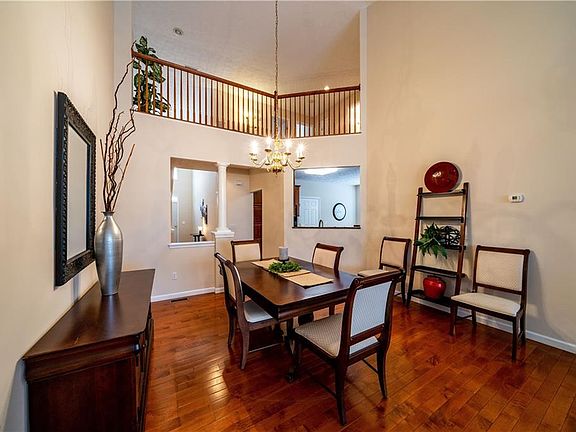 5th image of 4954 Lake View Dr
