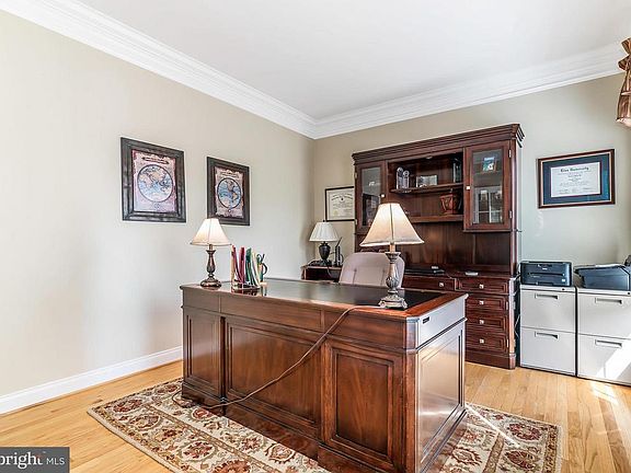 4th image of 15700 Thistlebridge Dr