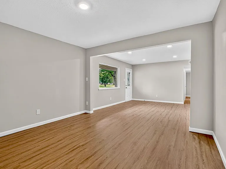 207 Allen Dr — Photo 8