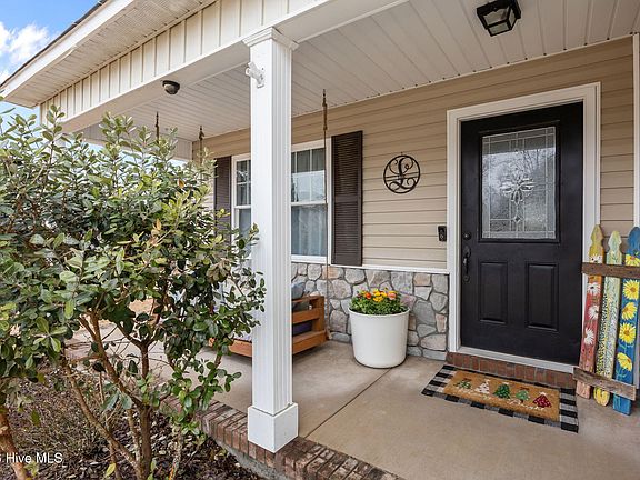 5th image of 106 Chasity Way