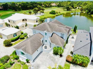 7716 Club Ln, Sarasota, FL 34238