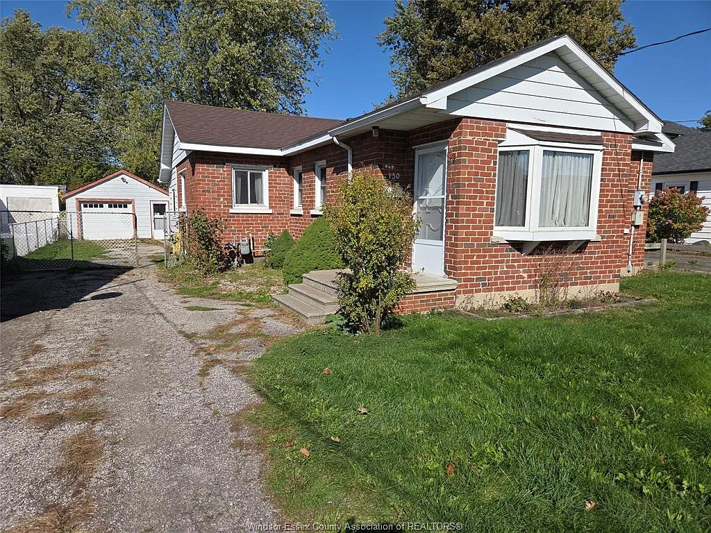 3 bed, $2,200 — Photo 1