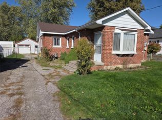 130 Duff Ave, Amherstburg, ON N9V 2P7