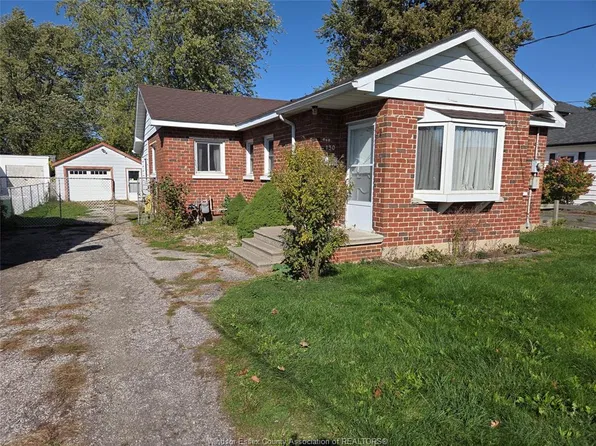 130 Duff Ave, Amherstburg, ON N9V 2P7