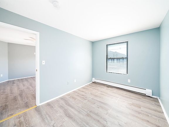 4th image of 43 W 9th St APT 6