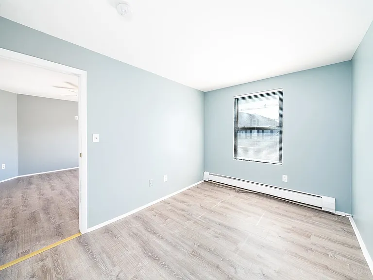 43 W 9th St #6 — Photo 4