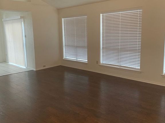 2nd image of 6211 Mercedes Dr