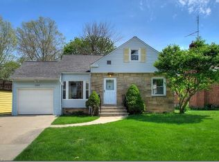 2069 Halsey Rd, South Euclid, OH 44118