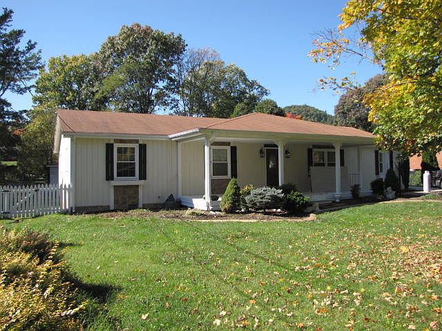 1st image of 2325 Sorrel Ln