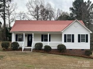 1018 Starcliff Cir, Lancaster, SC 29720