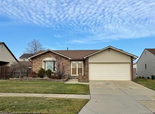 25387 Norvell St, Chesterfield, MI 48051