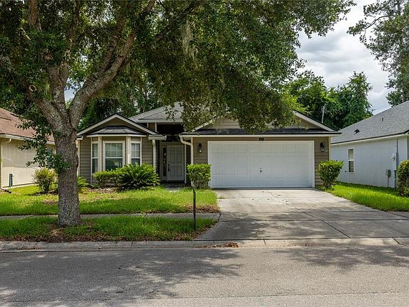 3rd image of 4931 NW 81ST AVENUE