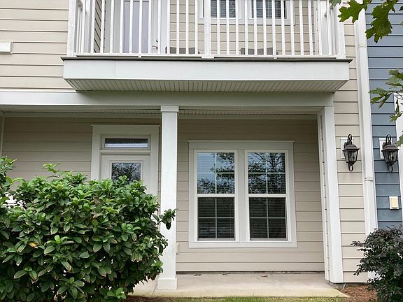 3rd image of 1073 Bowman Woods Dr
