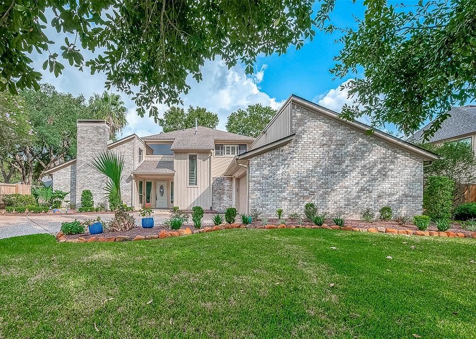 1st image of 15915 Larkfield Drive