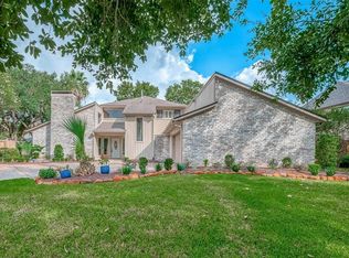 15915 Larkfield Dr, Houston, TX 77059