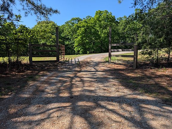 2nd image of 456 Walker Ridge Rd