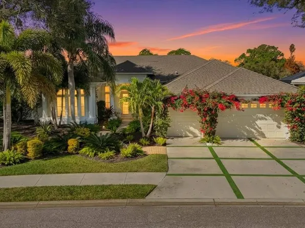 8687 Woodbriar Dr, Sarasota, FL 34238
