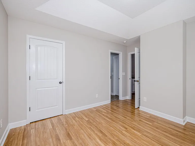 304 York Ln — Photo 28
