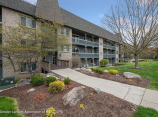 2934 Mount Hope Rd #27, Okemos, MI 48864