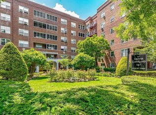 67-38 108th St #C34, Forest Hills, NY 11375