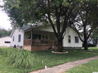 707 N Maple St, Mt Sterling, IL 62353